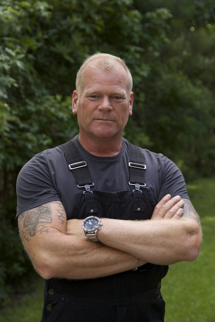 Mike Holmes Family Rescue